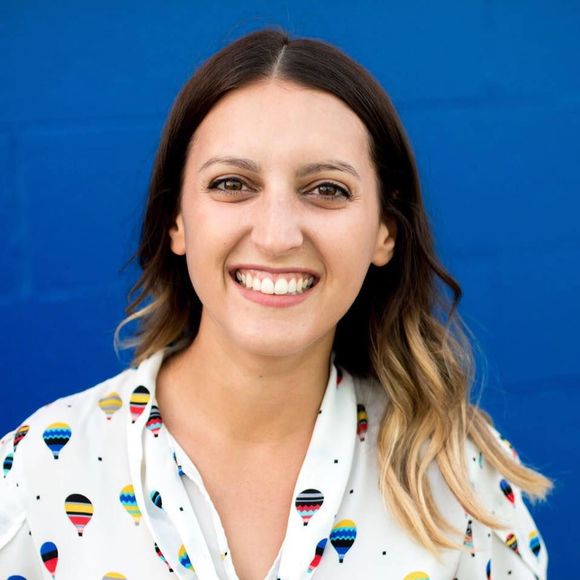 Meet your Posher, Ali - Picture 1 of 1